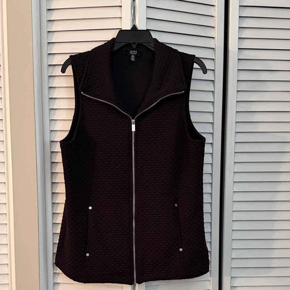 Jones New York Black Quilted Vest